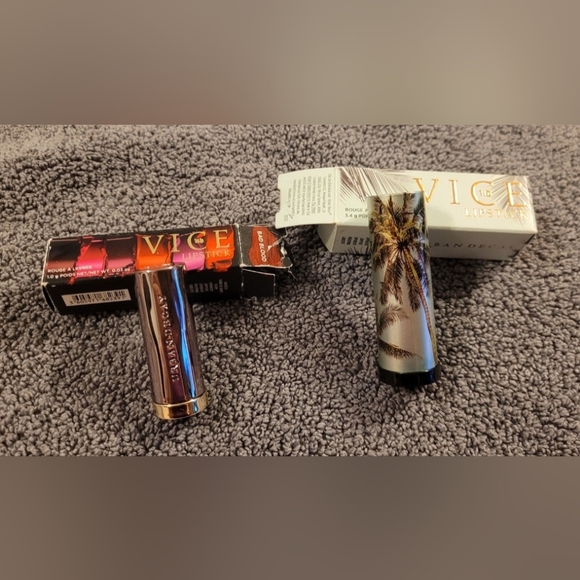 Urban Decay Lipsticks Bad Blood and 100 Degrees - Picture 1 of 12